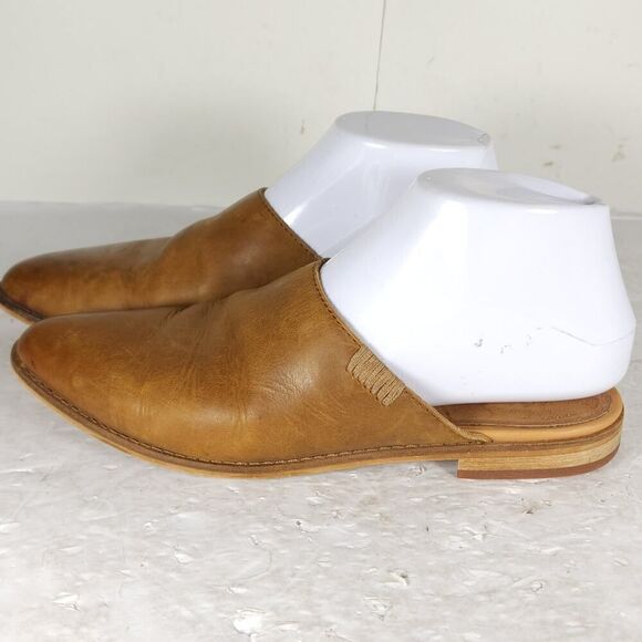 Frye women's Fenn US 7M Brown Leather Slip On Flat Mules Shoes - Picture 2 of 16